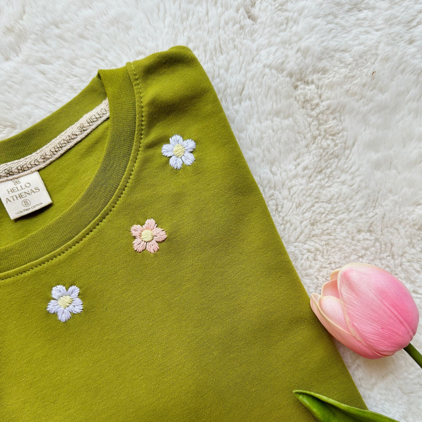 Embroidered T-shirt Green Apple